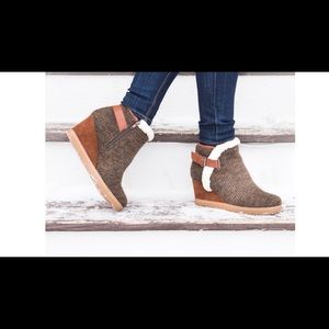Muk Luks Wedge Ankle Boots